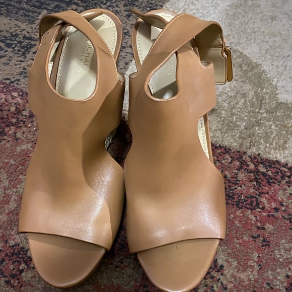 MK peep toe wedge with a jute heel. - Picture 1 of 5